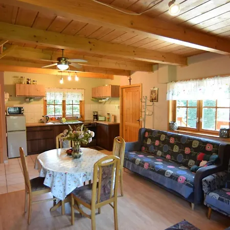 Holiday Home, Niesiolowice